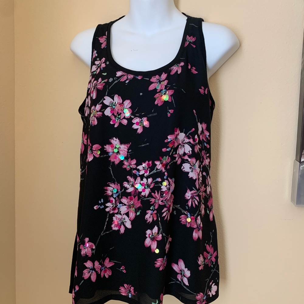 EXPRESS | Black with pink floral tank top